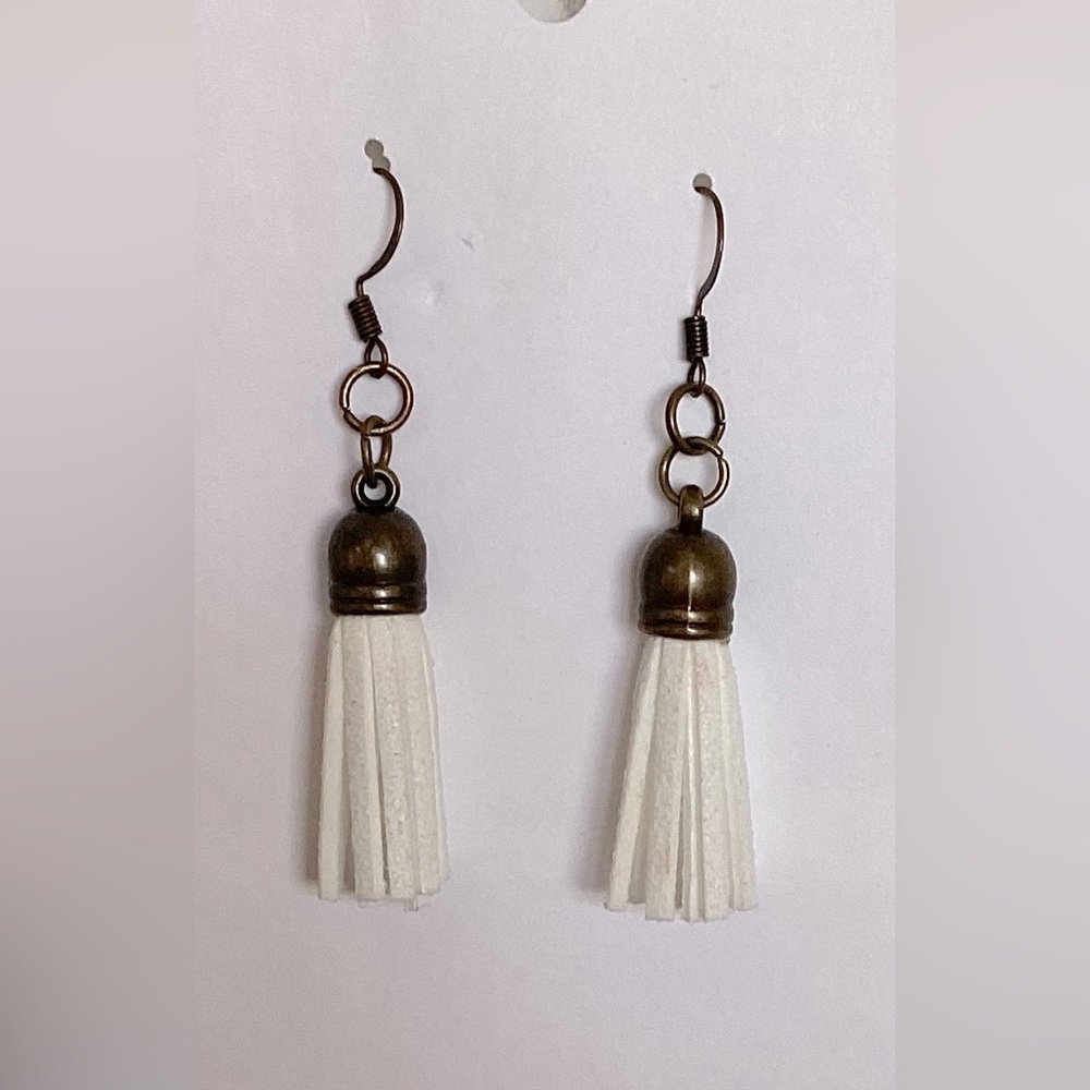 Leather earrings